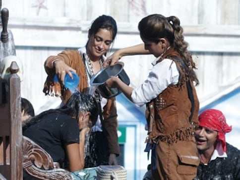 Bigg Boss 12, 26 September, Day 10 written updates: Pairs boycott Dipika after accusing her of being cruel Bigg Boss 12, 26 September, Day 10 written updates: Pairs boycott Dipika after accusing her of being cruel